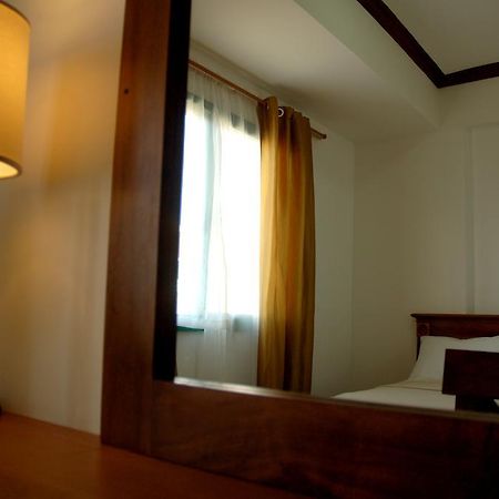 Isabelle Royale Makati Hotel San Pedro Makati Eksteriør billede