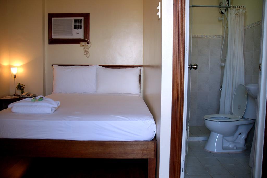 Isabelle Royale Makati Hotel San Pedro Makati Eksteriør billede