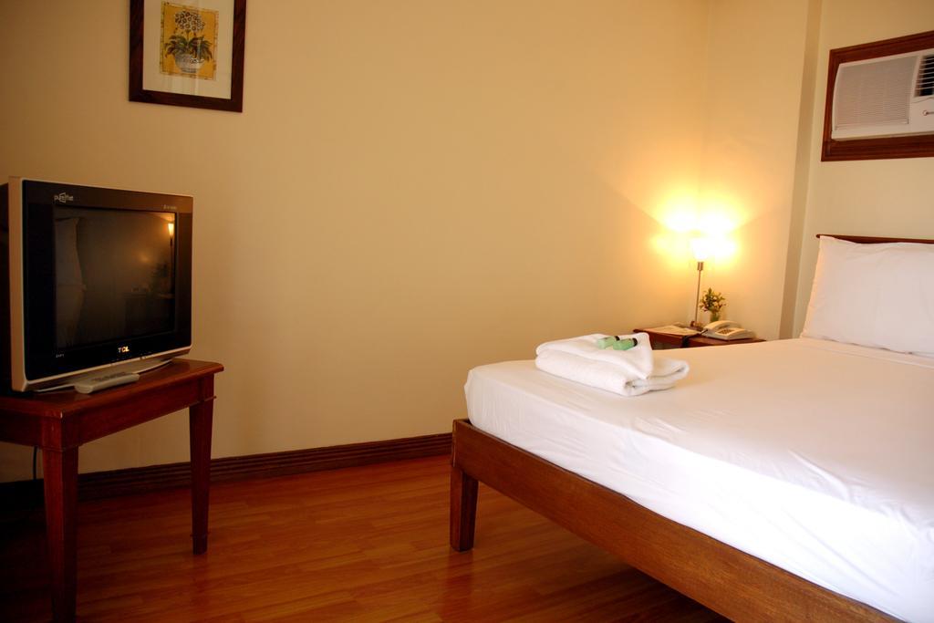 Isabelle Royale Makati Hotel San Pedro Makati Eksteriør billede